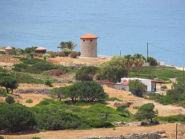 希臘跳島(五十八)‧蒂洛斯島(下)‧大村和城堡(Tilos 