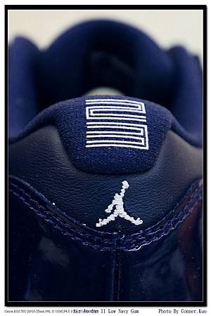 Air Jordan 11 Low Navy Gum