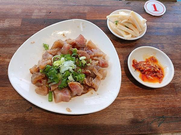 【台中】怒騾子牛肉麵東勢超人氣美食，一天只營業三小時，晚來就