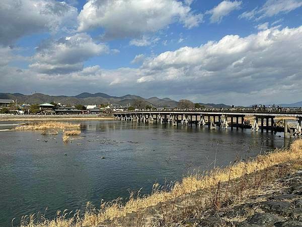 【京都】嵐山一日遊 必遊景點漫步散策＆必吃美食推薦