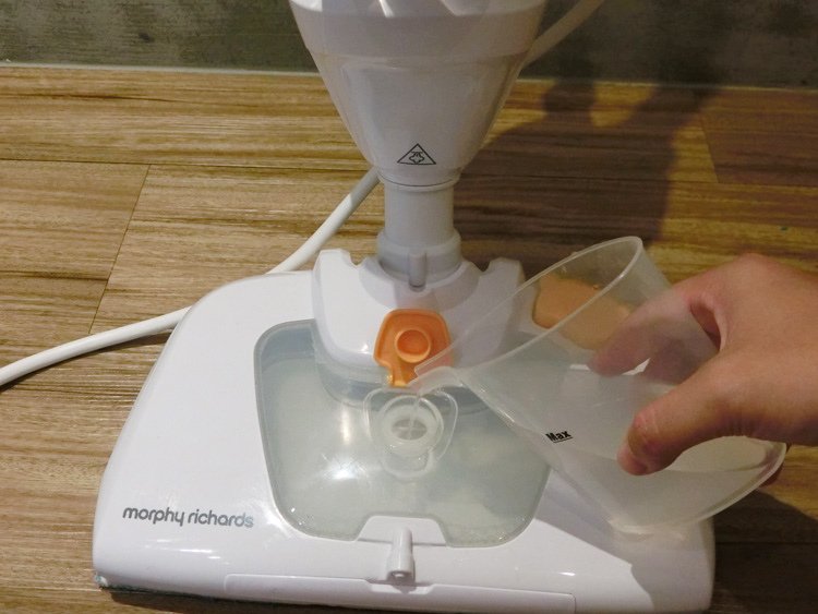 Morphy Richards12合1蒸氣拖把11.jpg