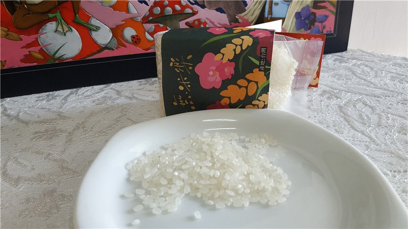  廣達香90週年超香聯名月月登丰禮盒  黃金米禮盒，無米樂崑濱伯的好米好香54.jpg