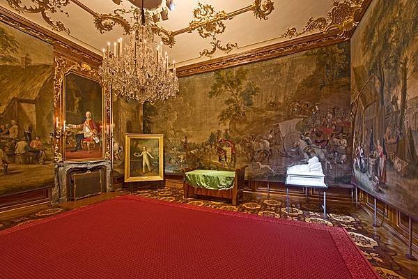 Schönbrunn Palace napoleon room.jpg