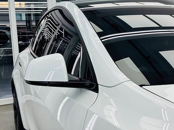 水晶鍍膜-Tesla Model Y