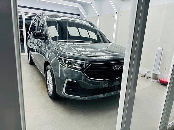 水晶鍍膜-Ford Tourneo Connect