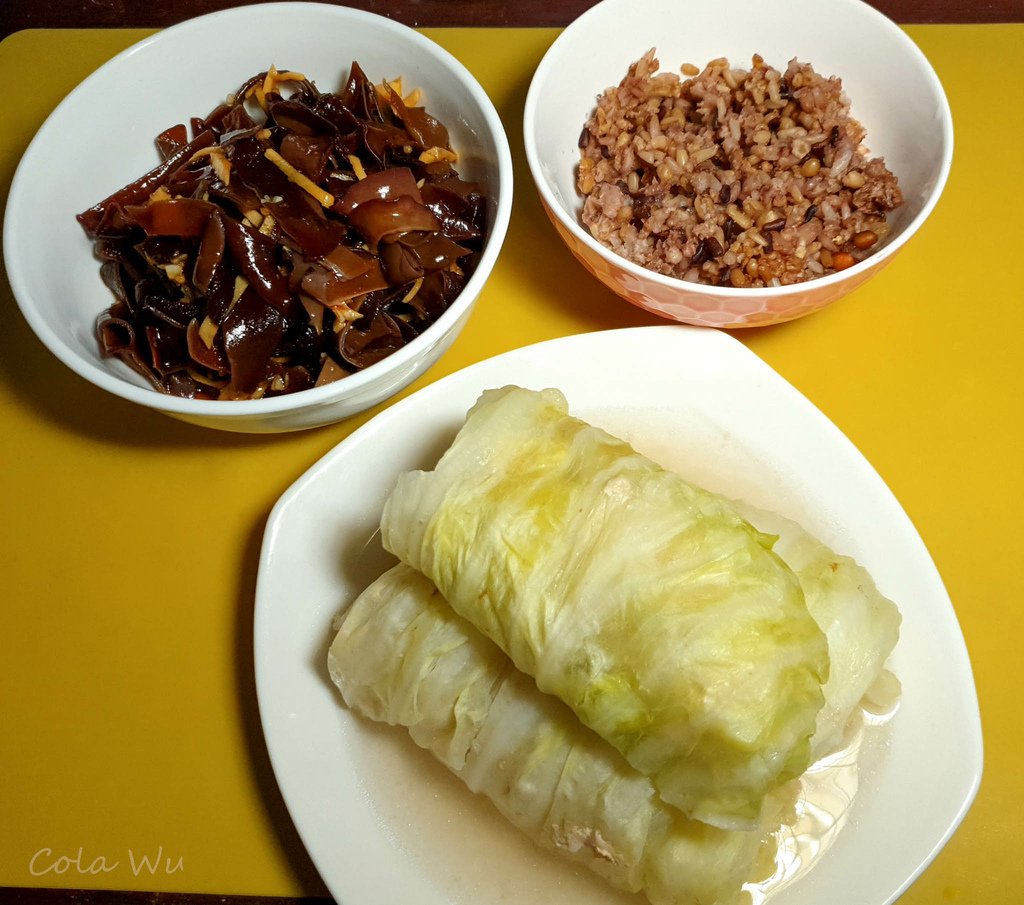 涼拌黑木耳+日式高麗菜捲