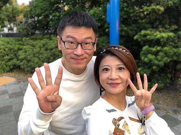 梁文傑與林楚茵結婚10多年，兩人常在臉書PO照放閃，給予外界恩愛夫妻形象。(翻攝臉書)