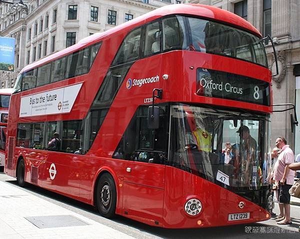 Stagecoach_East_London_bus_LT239_(LTZ_1239),_Regent_Street_Bus_Cavalcade_(1)_(cropped) (1).jpg