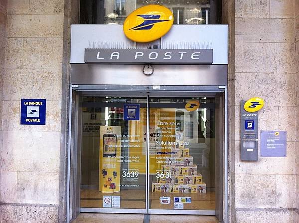 Paris post office