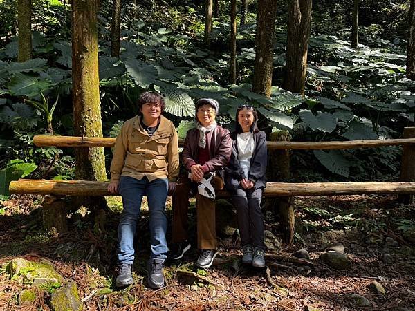 ★大年初二，李永然律師與家人前往新竹關西「馬武督探索森林」，