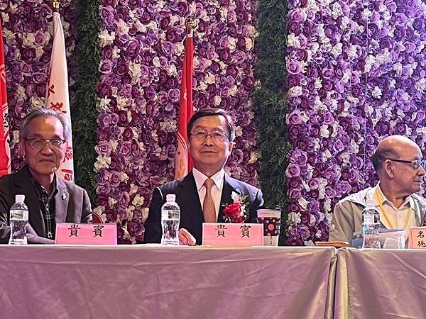 ★李永然律師以理事長身分代表臺北企業經理協進會恭賀謝慶源台商