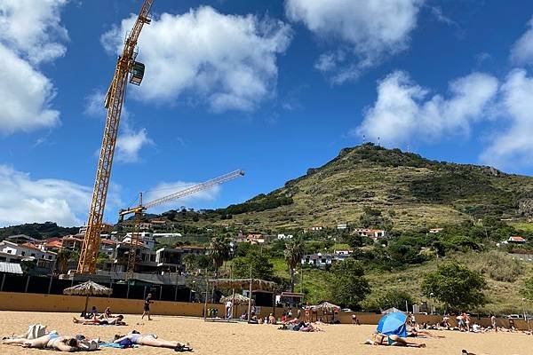 Madeira: 悠閒感十足的沙灘行程 Praia de M