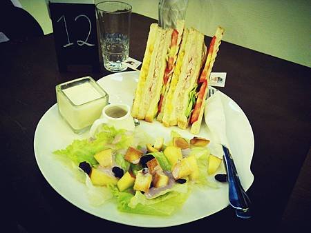 C360_2014-09-11-19-10-11-448.jpg