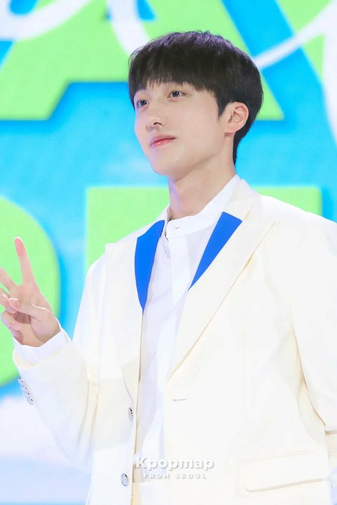 006yEEJggy1h45m59lhpdj30qo140juk.jpg
