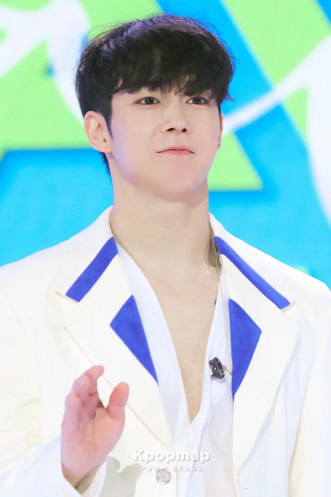 006yEEJggy1h45m59lhclj30qo14077r.jpg