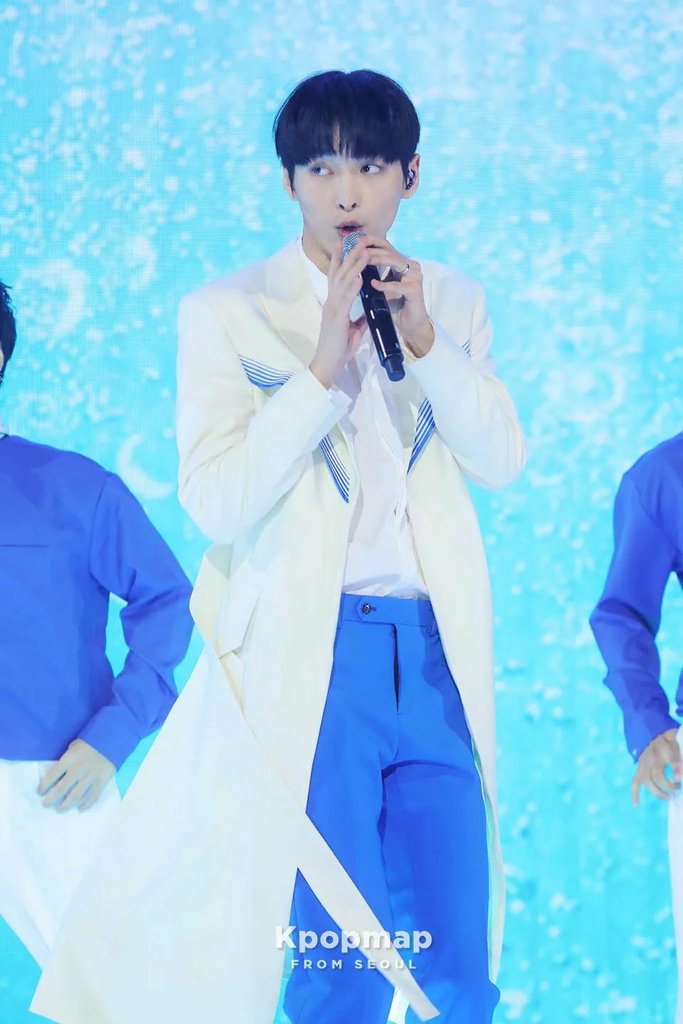 006yEEJggy1h45m59mnpwj30qo140q7s.jpg