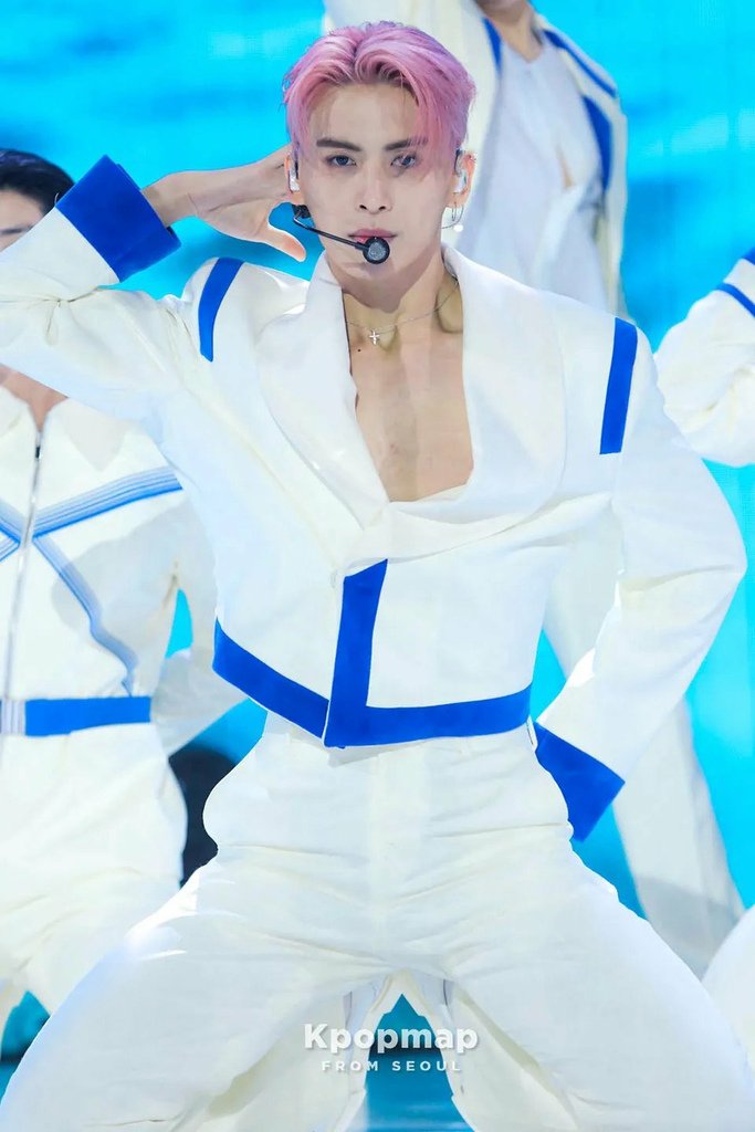 006yEEJggy1h45m59nu5tj30qo140q71.jpg