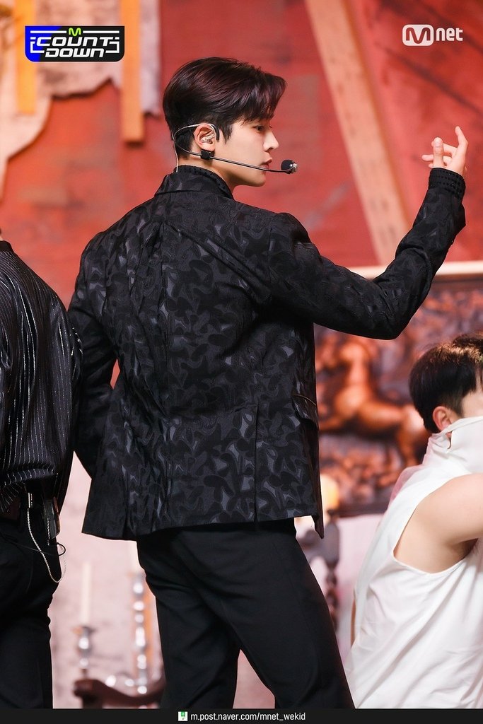 SF9_46.jpg