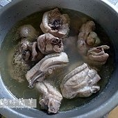 蒜頭香菇雞湯(雞肉)