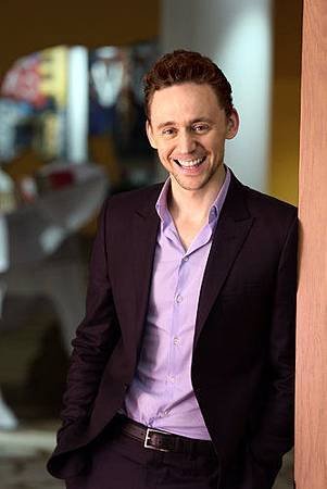 Tom Hiddleston_404