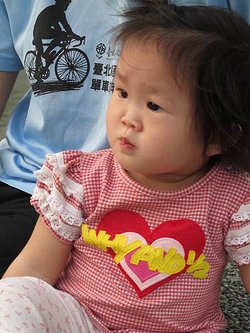 【14M24D】小腦袋瓜不知道在想什麼