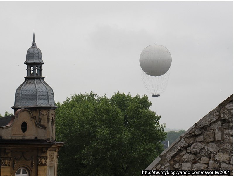 瓦維爾皇家城堡(Wawel Castle)下-波蘭駱駝