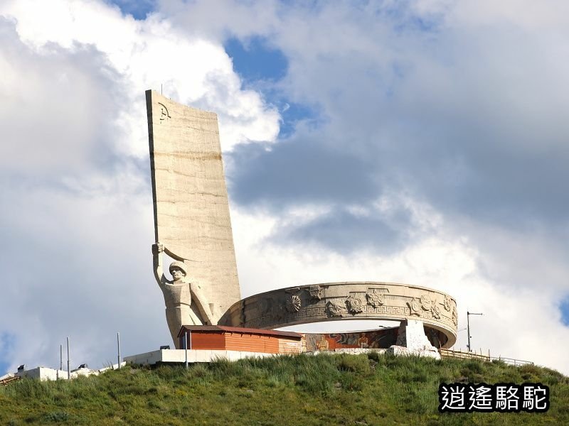 翟山紀念碑沒參觀卻帶去採購-蒙古駱駝