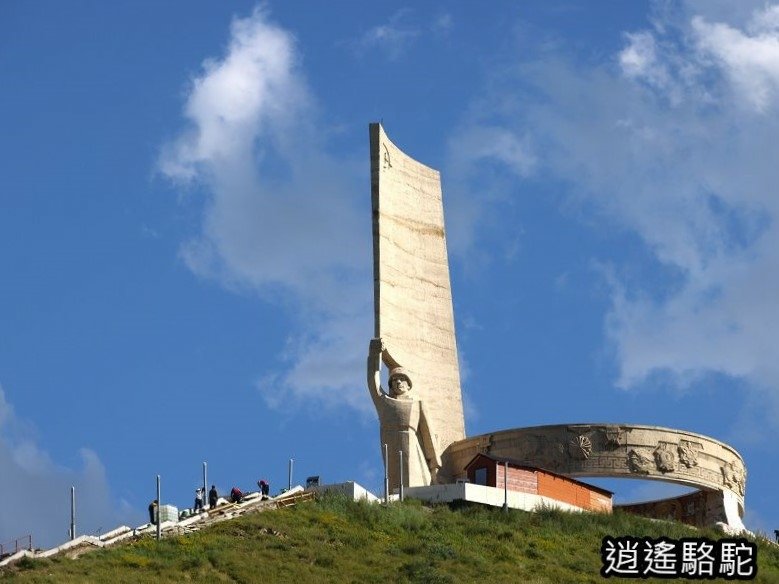 翟山紀念碑沒參觀卻帶去採購-蒙古駱駝