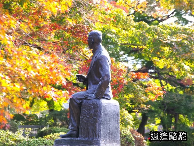 瀧廉太郎像(岡城跡) -日本駱駝