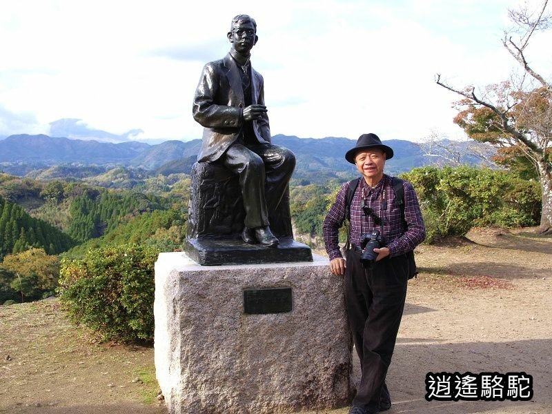 瀧廉太郎像(岡城跡) -日本駱駝