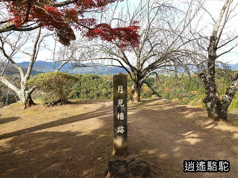 瀧廉太郎像(岡城跡) -日本駱駝