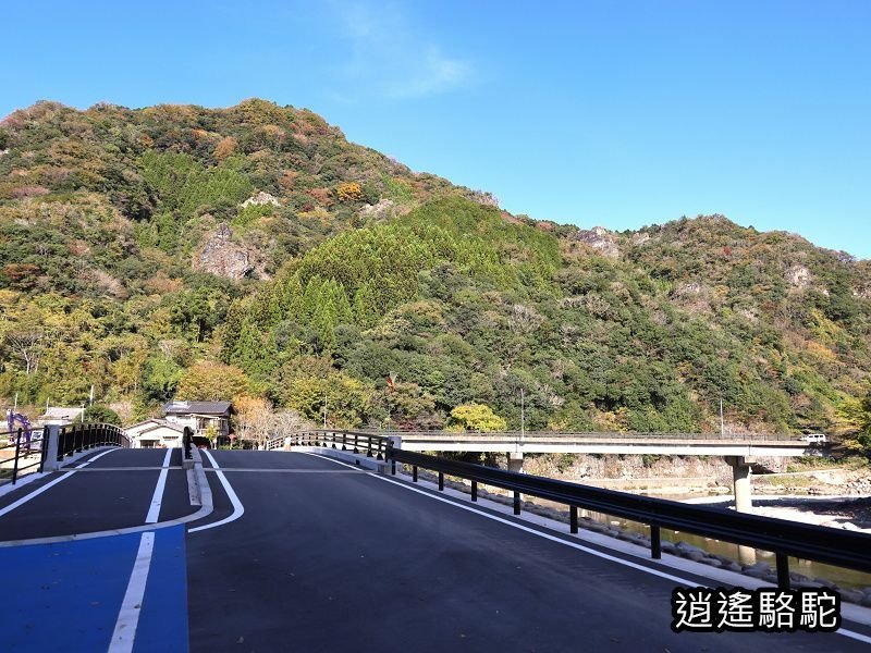 烏帽子岳、紅楓(耶馬溪自行車道)-日本駱駝