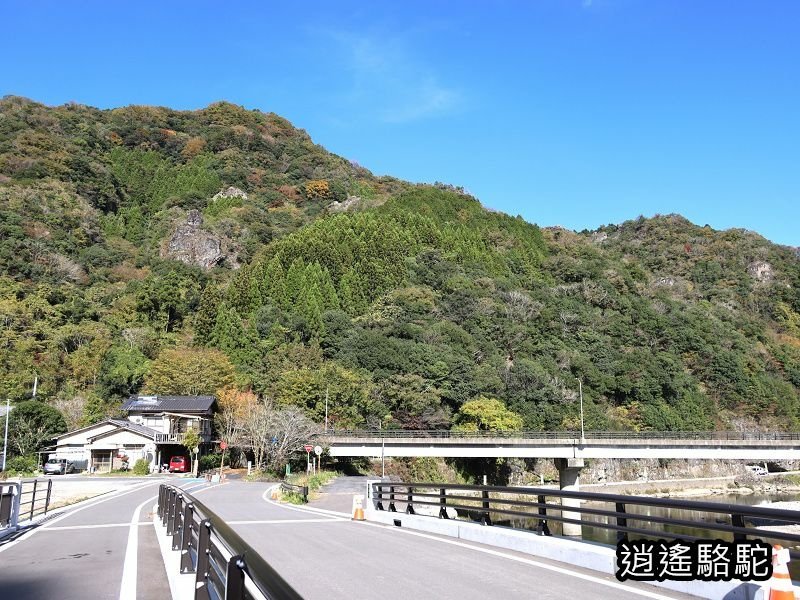 烏帽子岳、紅楓(耶馬溪自行車道)-日本駱駝