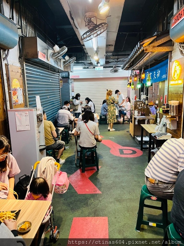 「新竹。食記」享來初，新竹東門市場美食，鹹酥雞混搭麵線超罪惡