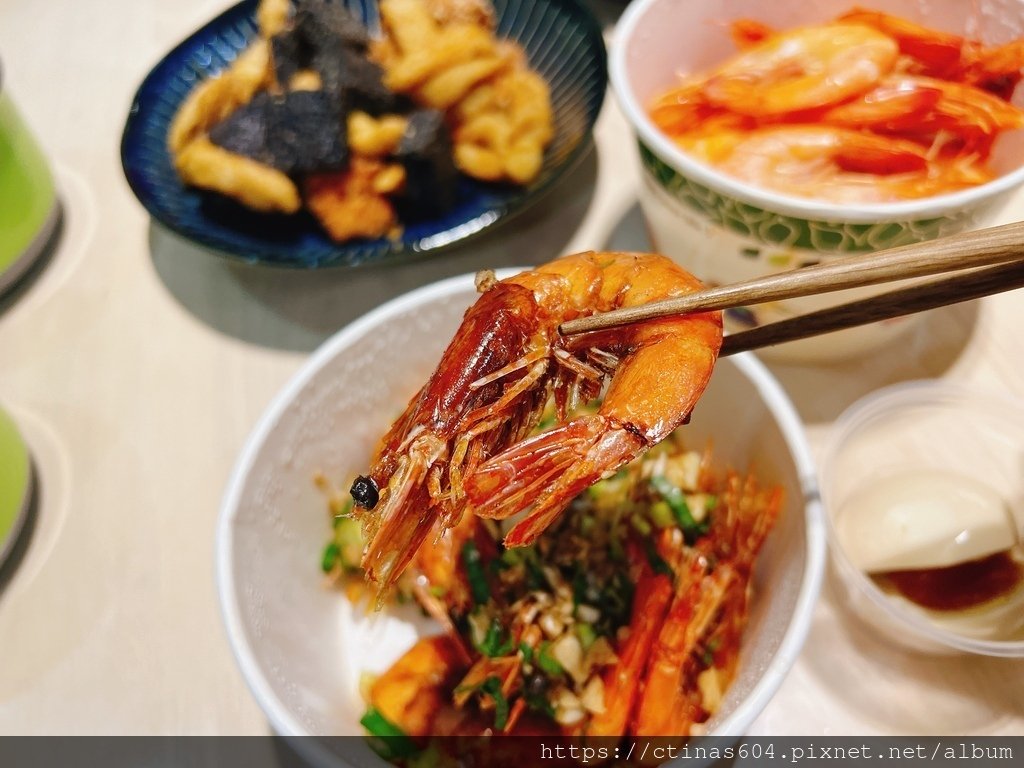 「新竹。食記」享來初，新竹東門市場美食，鹹酥雞混搭麵線超罪惡