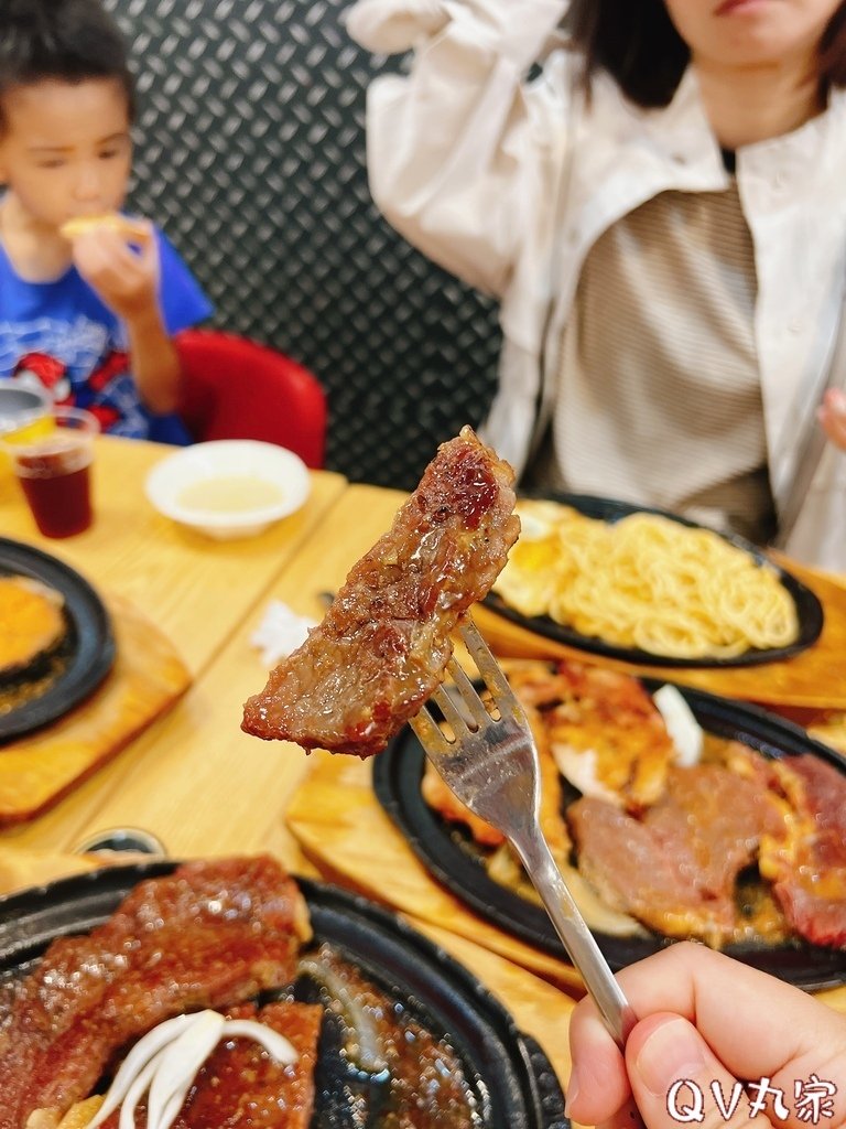 「新竹。食記」大廟厚切牛排-新豐店，雙拼牛+雞/ 厚切牛排/