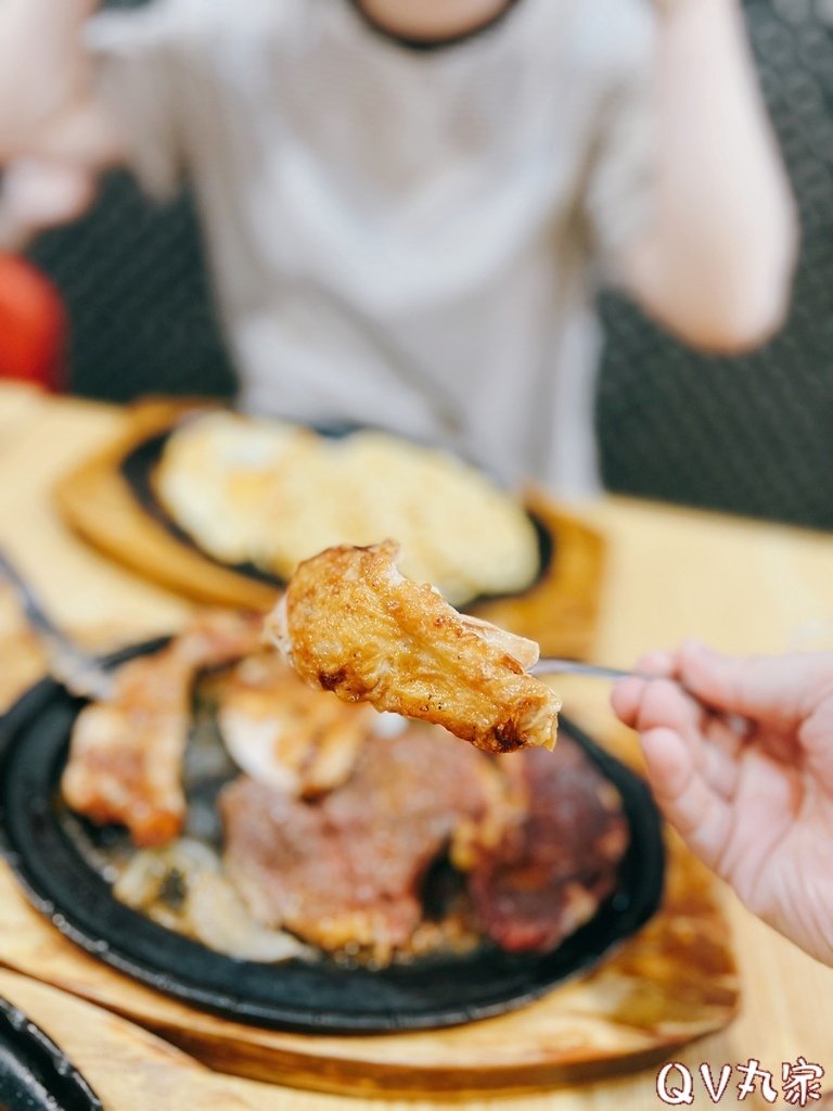 「新竹。食記」大廟厚切牛排-新豐店，雙拼牛+雞/ 厚切牛排/