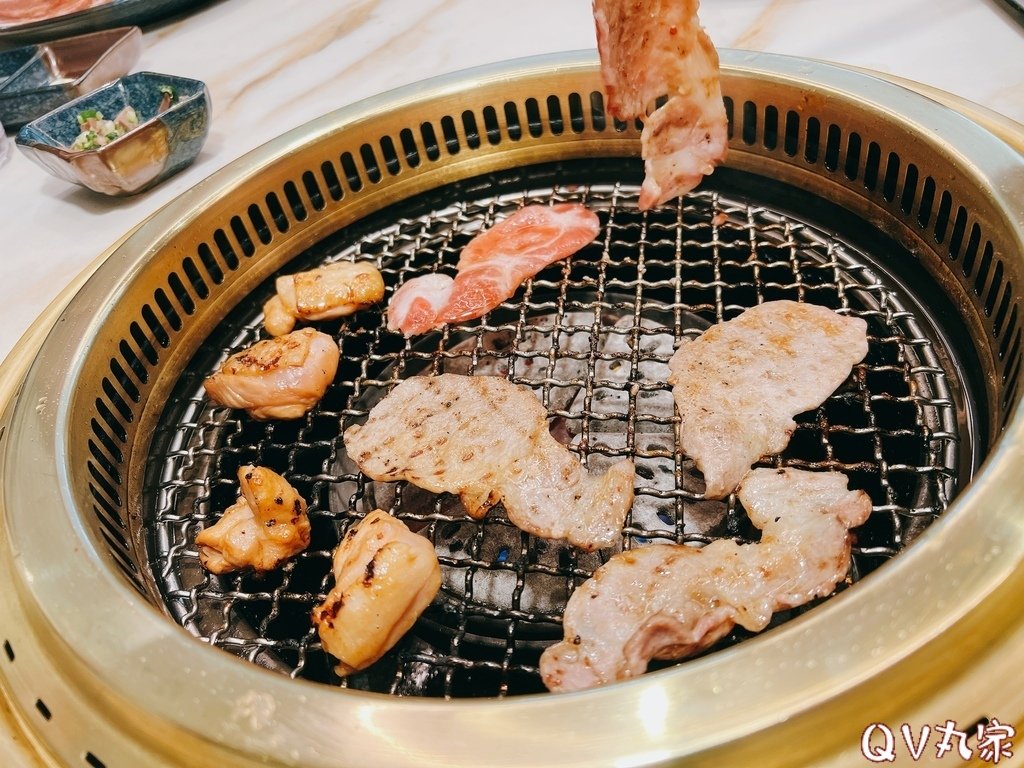 「新竹。食記」老井極上燒肉，台中三大燒烤北上插旗，極致美味和