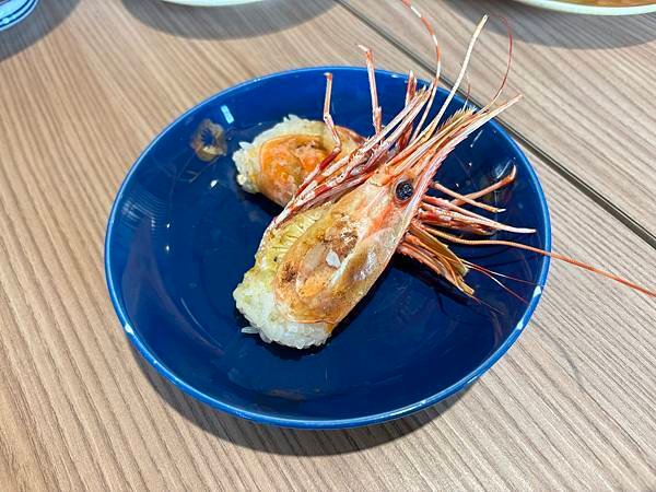 【彰化市美食】佐樂和食～牡丹蝦新鮮美味！蝦頭還可油炸再吃！