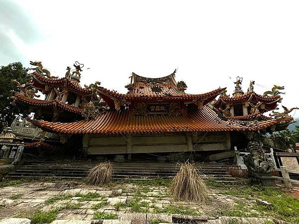 【南投集集景點】集集武昌宮～ 921 地震遺址，感受大自然力