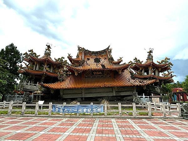 【南投集集景點】集集武昌宮～ 921 地震遺址，感受大自然力