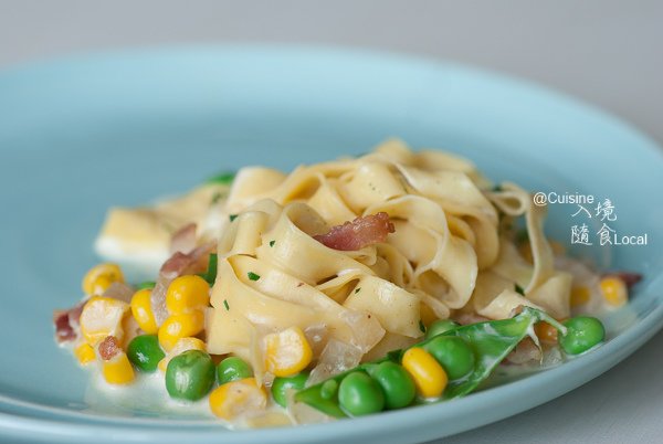 胭脂扣翠玉金珠瓊漿麵 {Creamy Pasta with Bacon, Peas, and Corn}