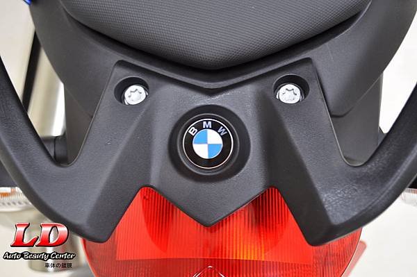 BMW800R 基礎護理 時效性鍍膜 LD汽車美容台中洗機車 洗重機