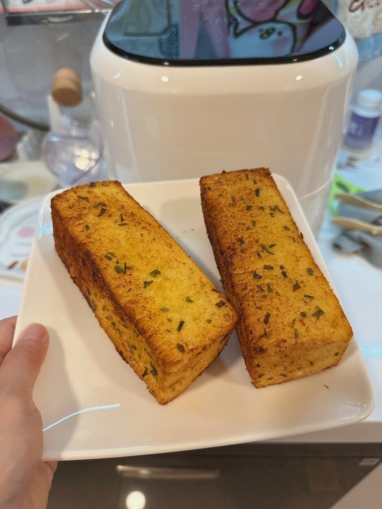 LINE_ALBUM_垂涎含淚香蒜奶油金磚 蛋就醬時尚輕食_250505_6.jpg