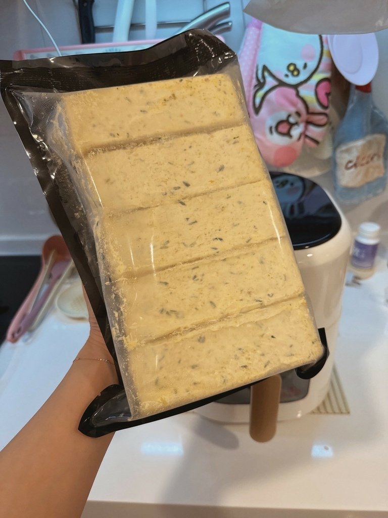 LINE_ALBUM_垂涎含淚香蒜奶油金磚 蛋就醬時尚輕食_250505_2.jpg