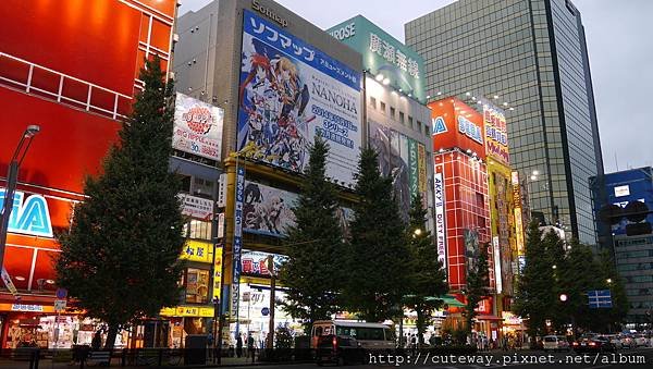 秋葉原