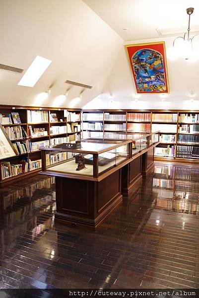 囯際友好記念図書館