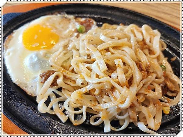 【桃園美食】孫東寶台式牛排教父(桃園中山店)☆推薦最Hot的