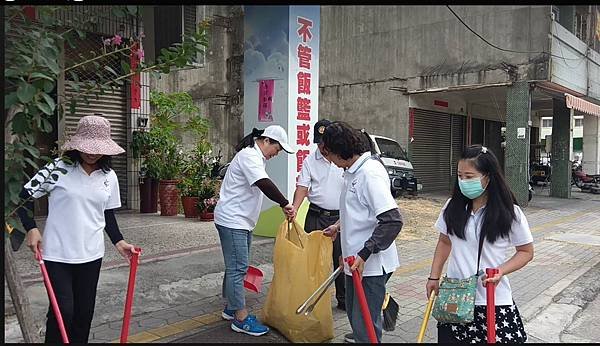 草屯鎮團委會-太清宮及周邊道路清掃過程 (1).jpg