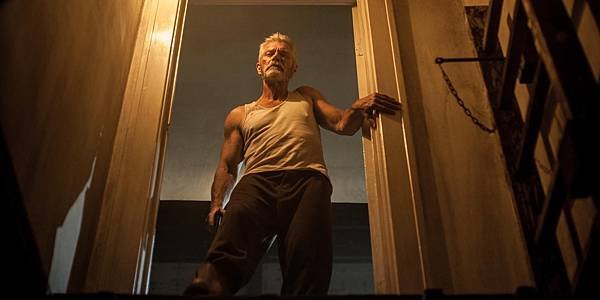 Dont-Breathe-Stephen-Lang-as-The-Blind-Man.jpg